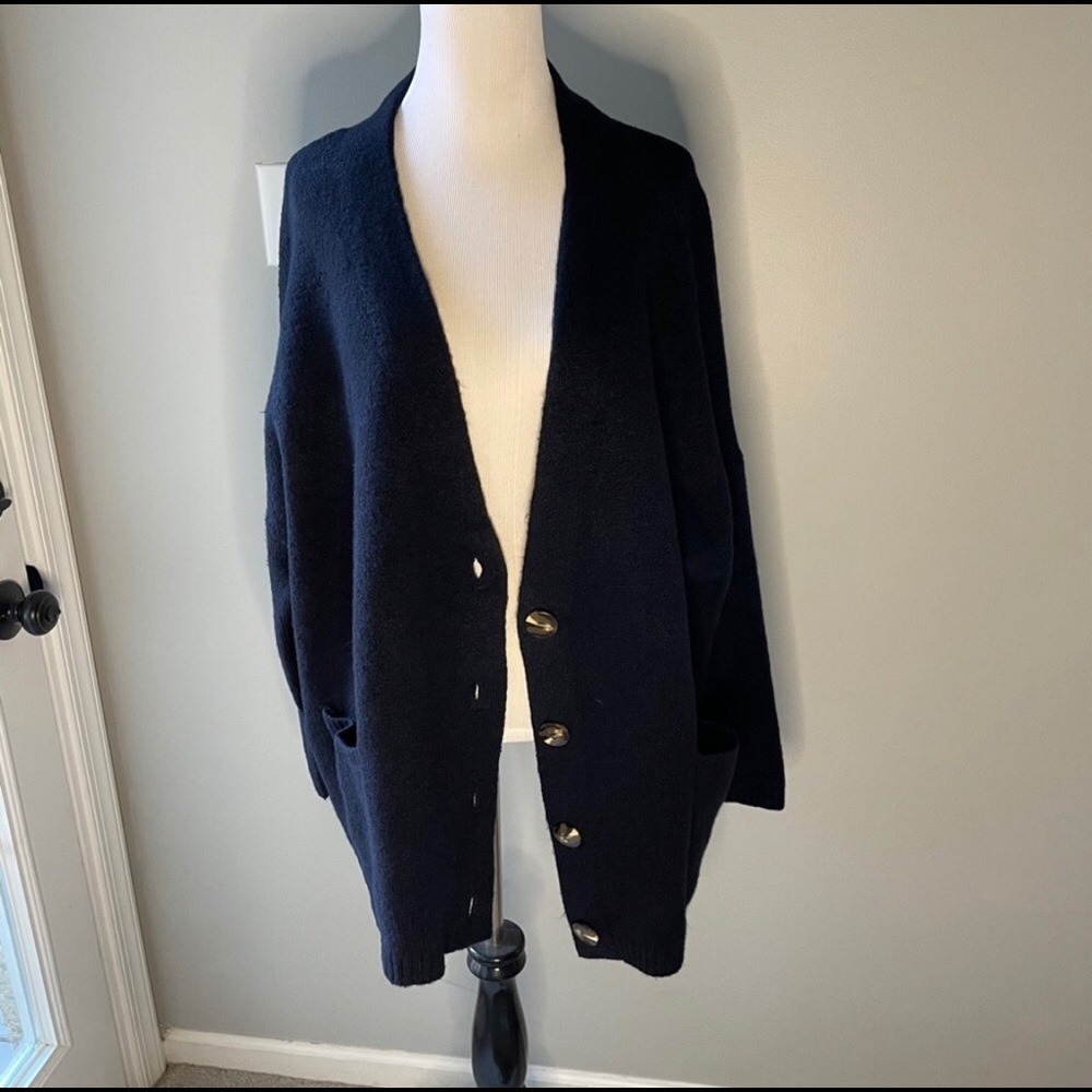 Zara Navy Blue Buttondown Cardigan in Medium - Picture 6 of 7